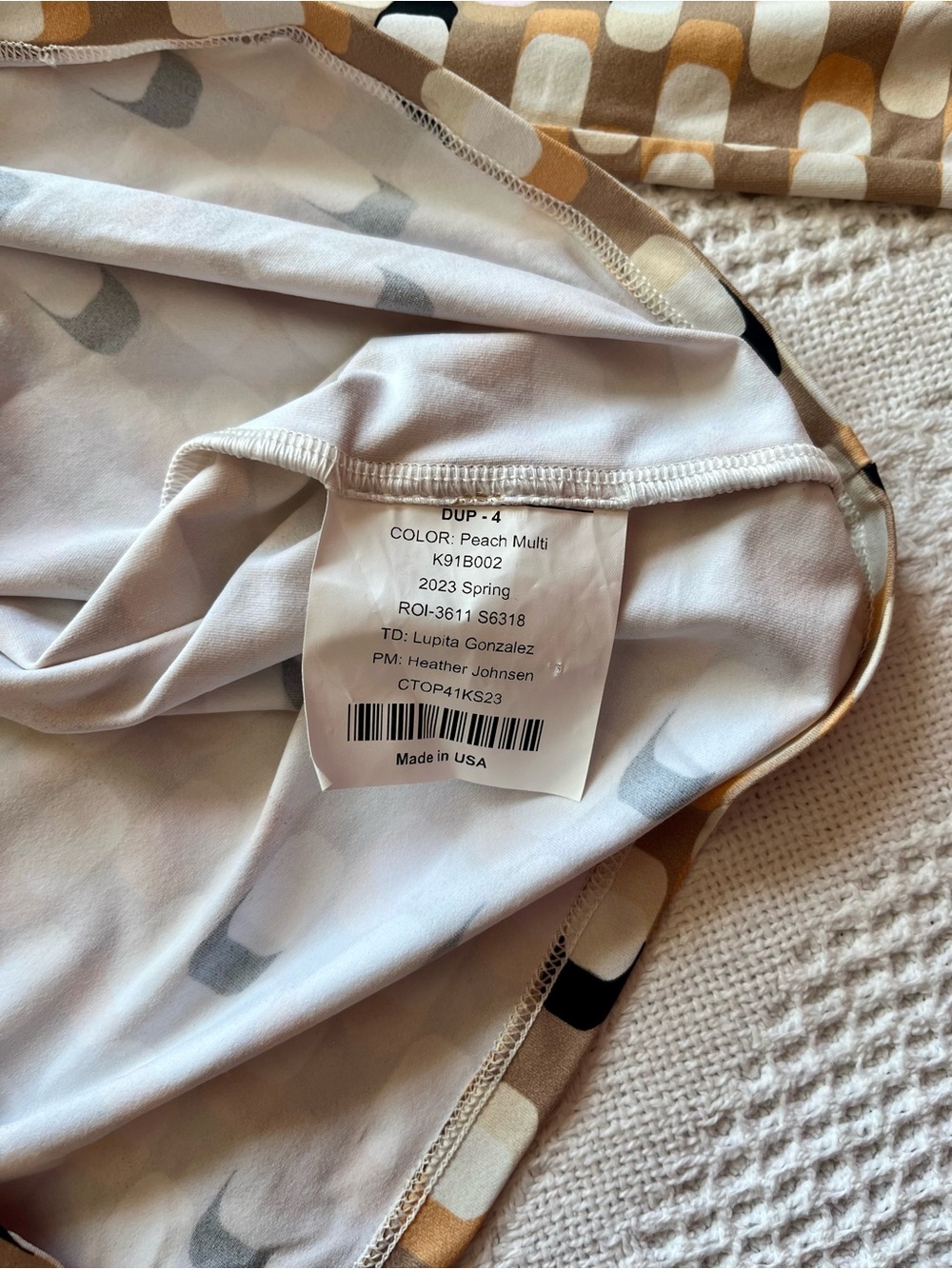 St. John Geometric Ovals Lozenges Print Turtleneck Long Sleeve Tee in Peach Pink - Picture 7 of 12